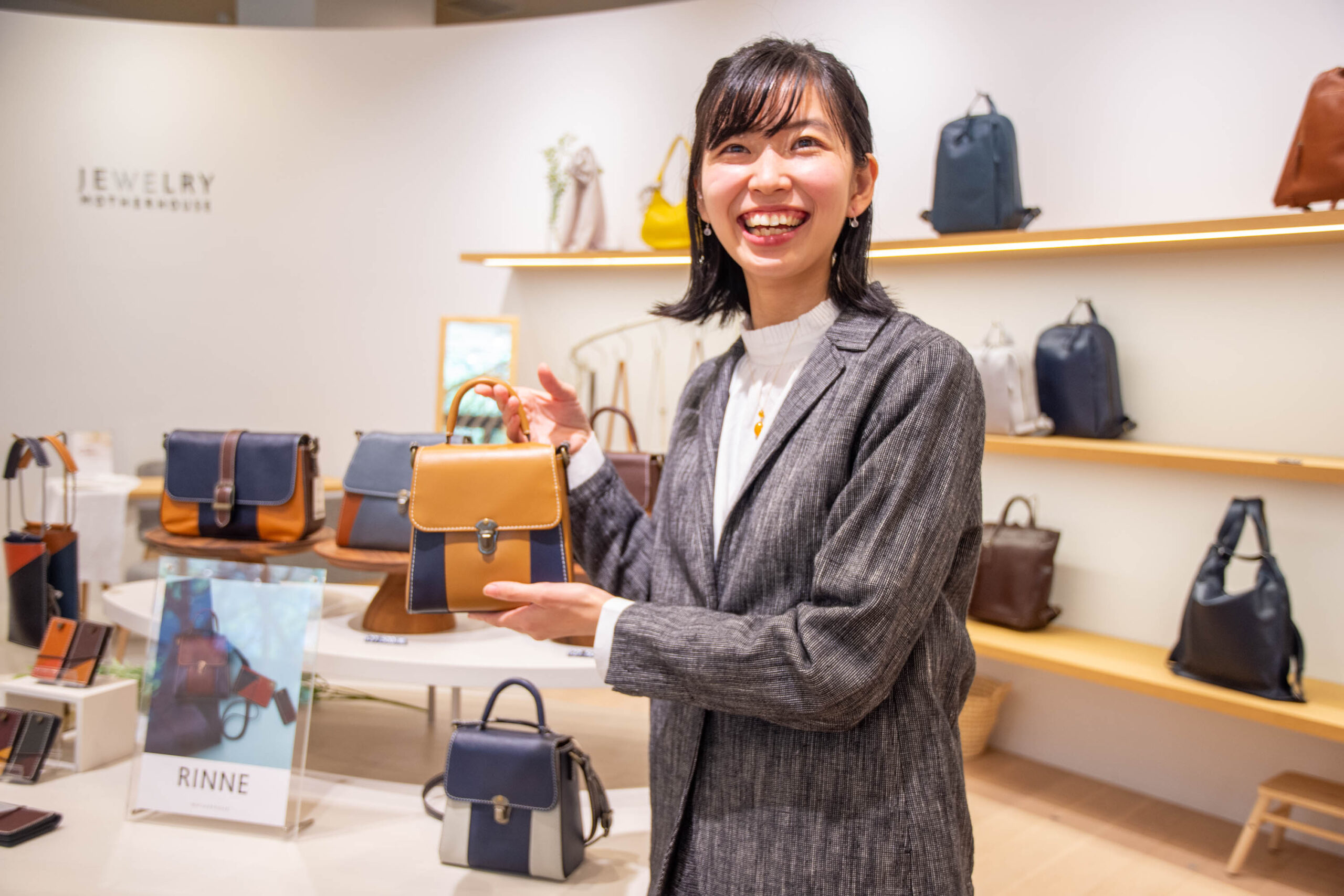 【WWD掲載】マザーハウス足立志織